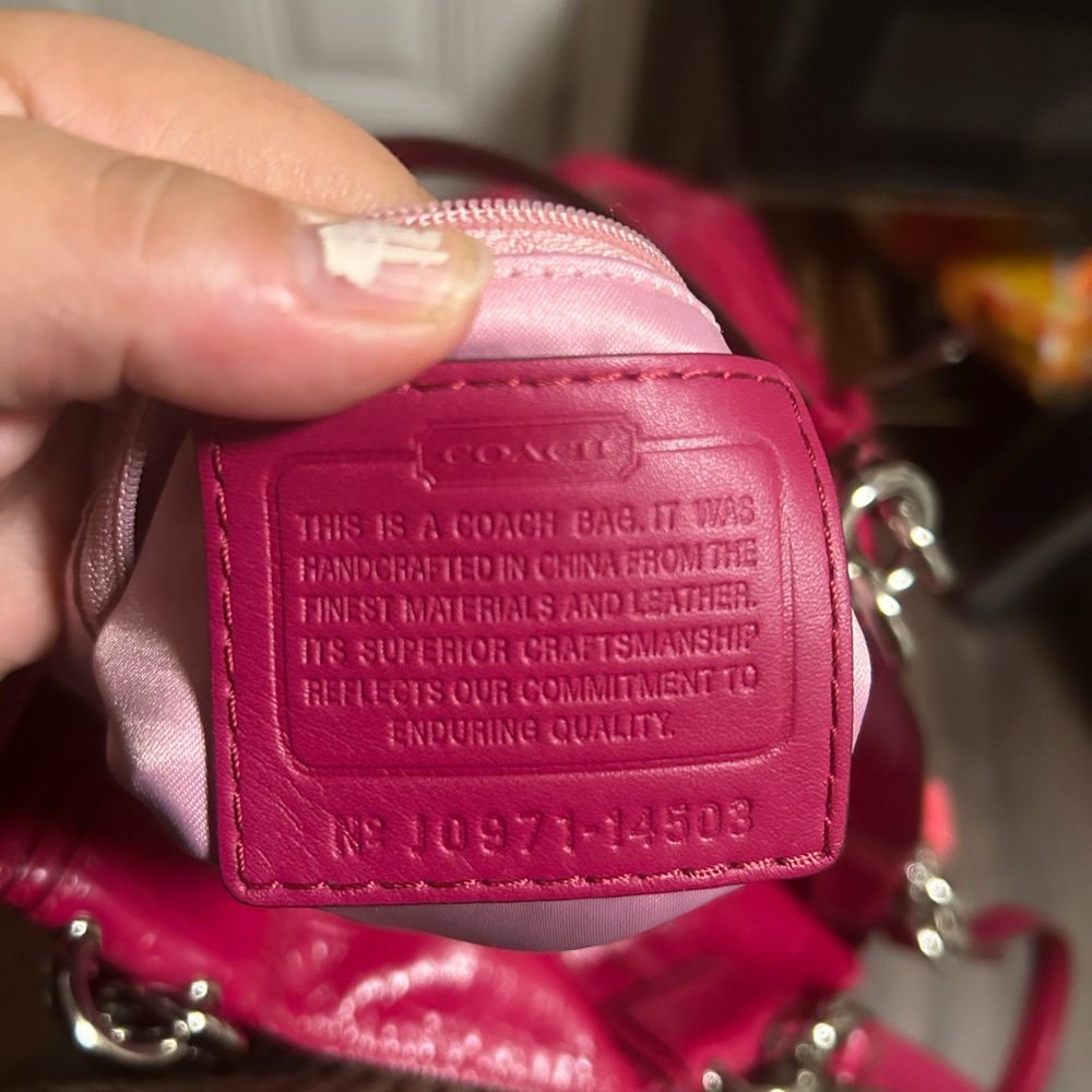 Coach 2009 Gorgeous Magenta Pink Croc-Embossed Women's Bag 🩷💖 - Picture 8 of 9